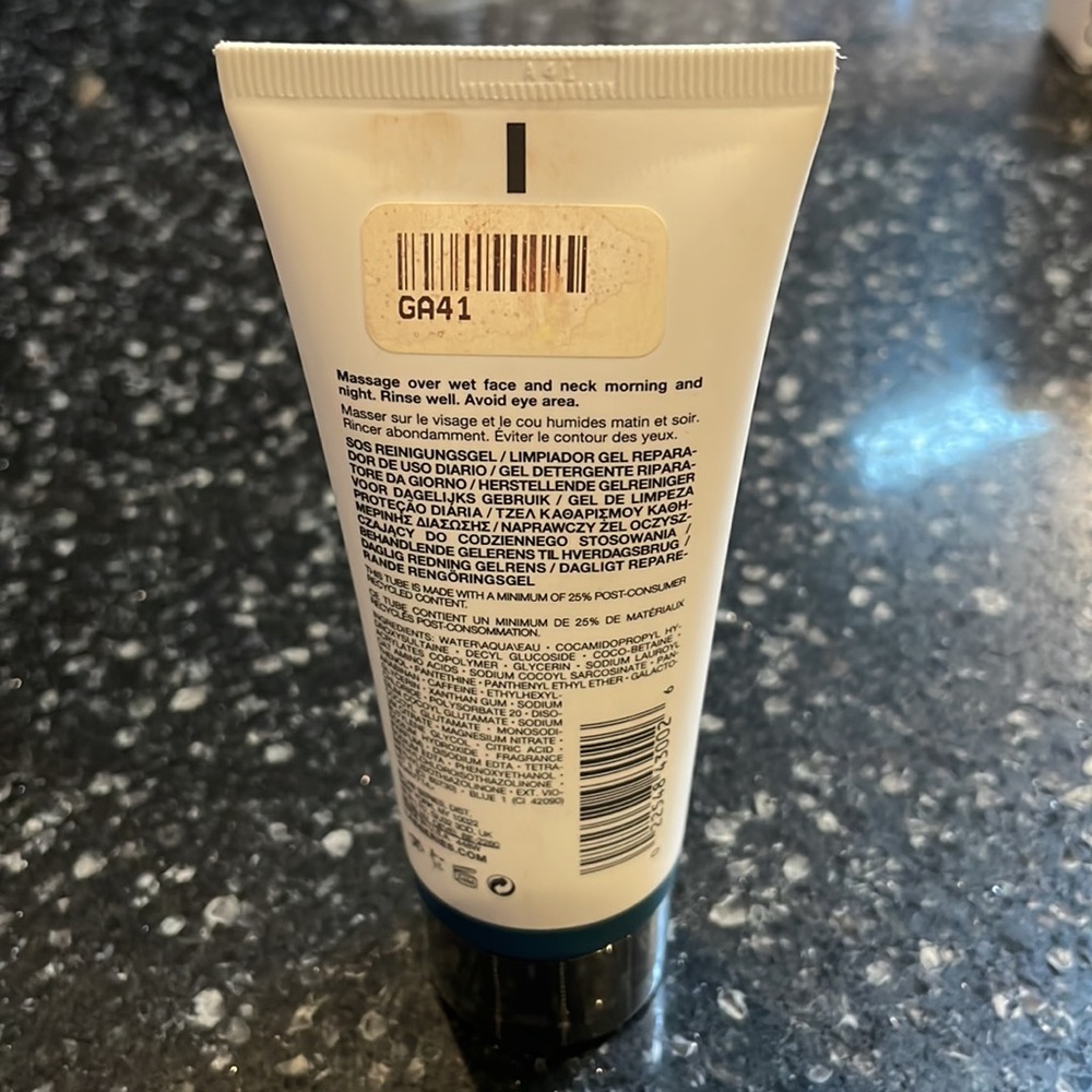 Lab Series Daily Rescue Gel Cleanser - Picture 2 of 2